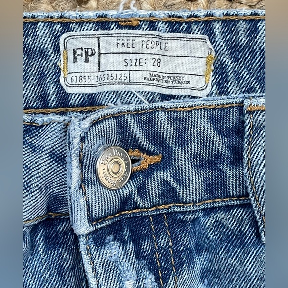 Free People Two Tone Distressed Jeans, size 28. - Picture 3 of 4